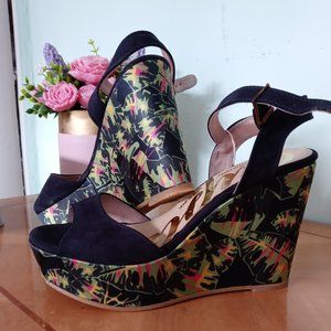 Cuplé wedges